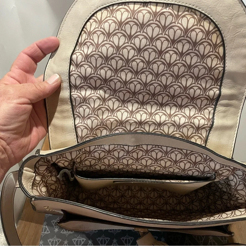 Steve Madden Cream Crossbody Bag with Tassel - Picture 5 of 7